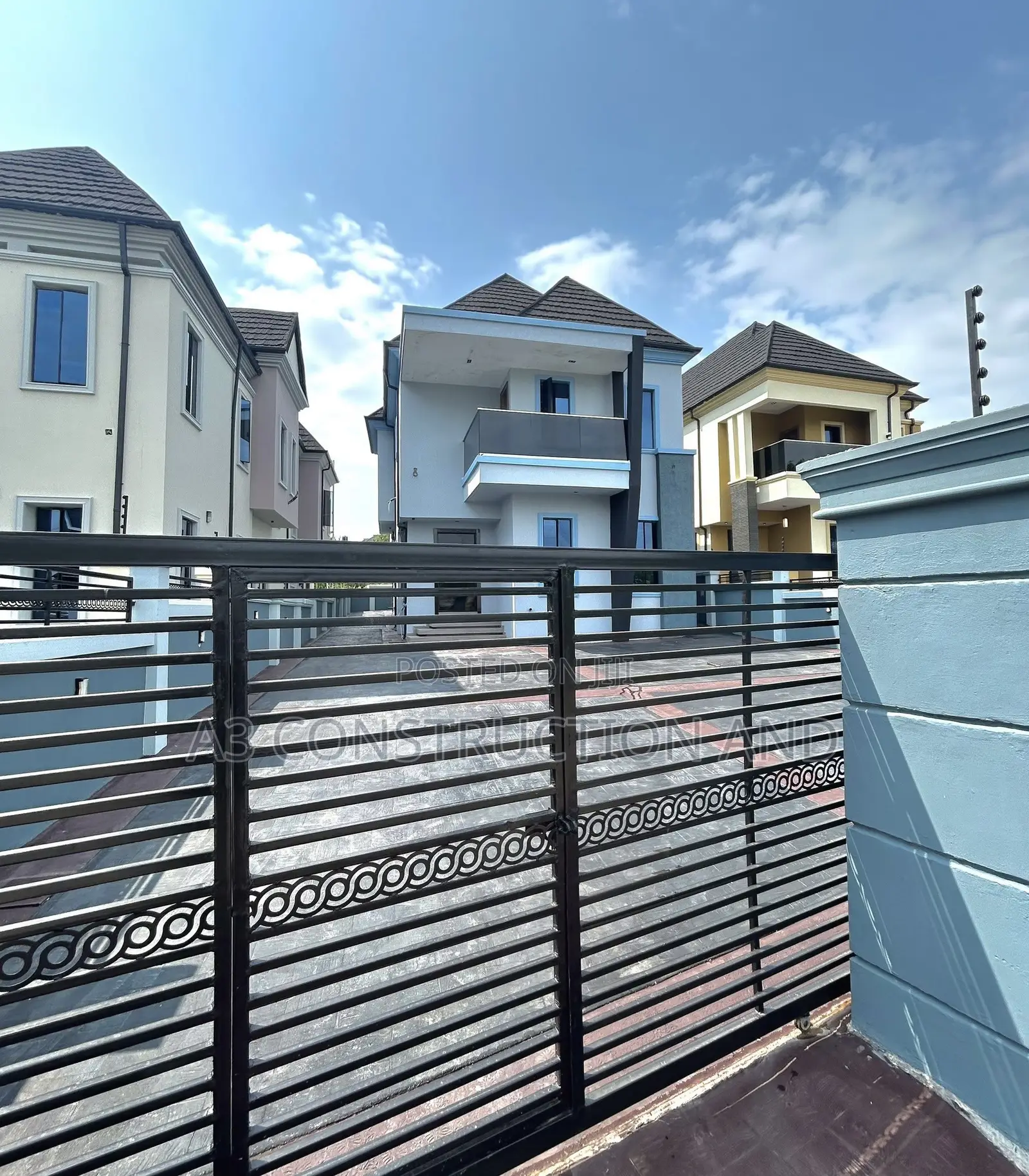 4bdrm Duplex in Carlton Gate Estate,, Akobo for sale in Akobo
