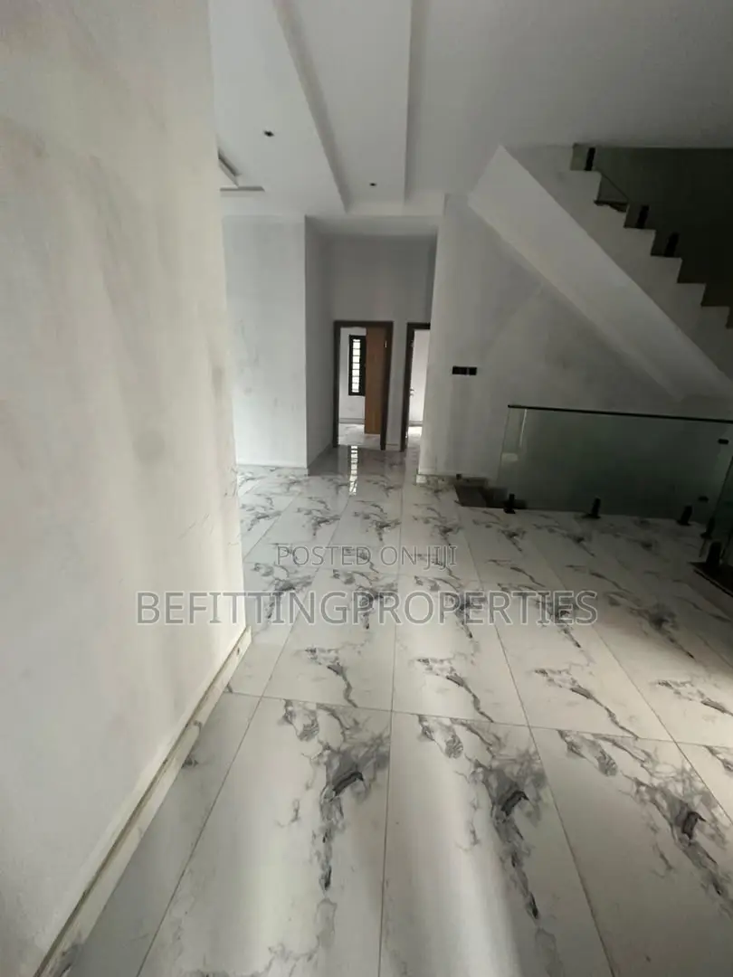 5bdrm Duplex in Gbagada for sale in Gbagada