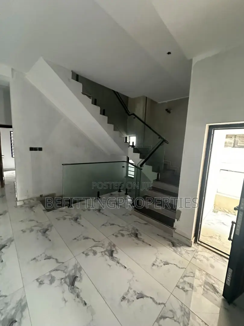 5bdrm Duplex in Gbagada for sale in Gbagada