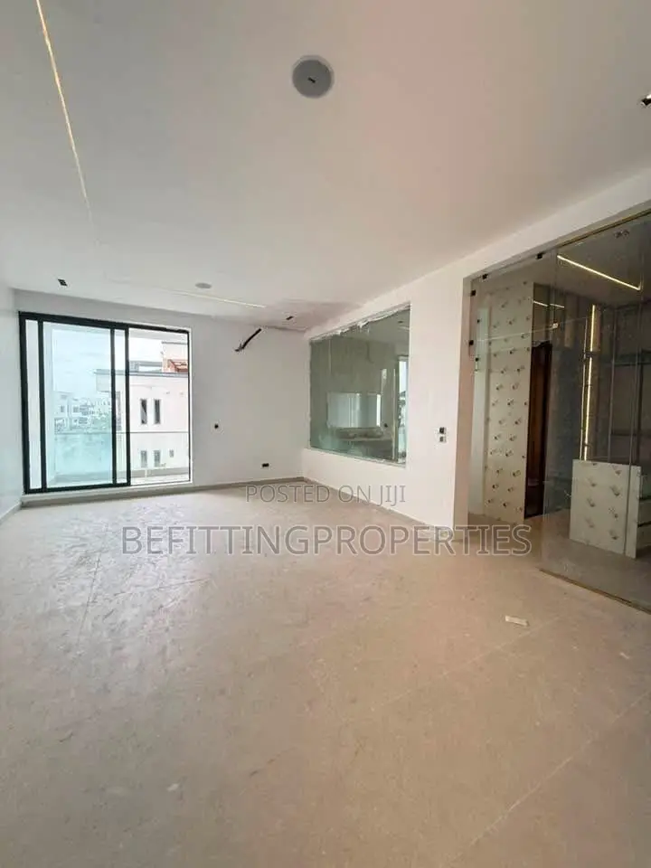 5bdrm Duplex in Lekki for sale in Lekki