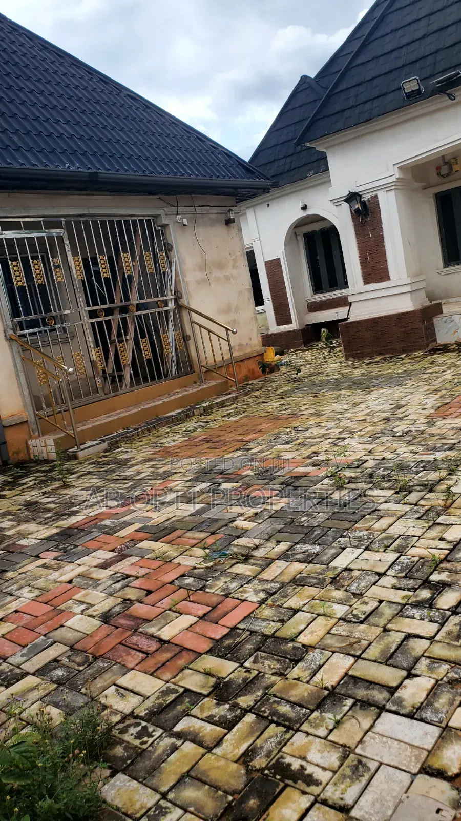 3bdrm Bungalow in Opposite Ait Station, Benin City for sale in Benin City