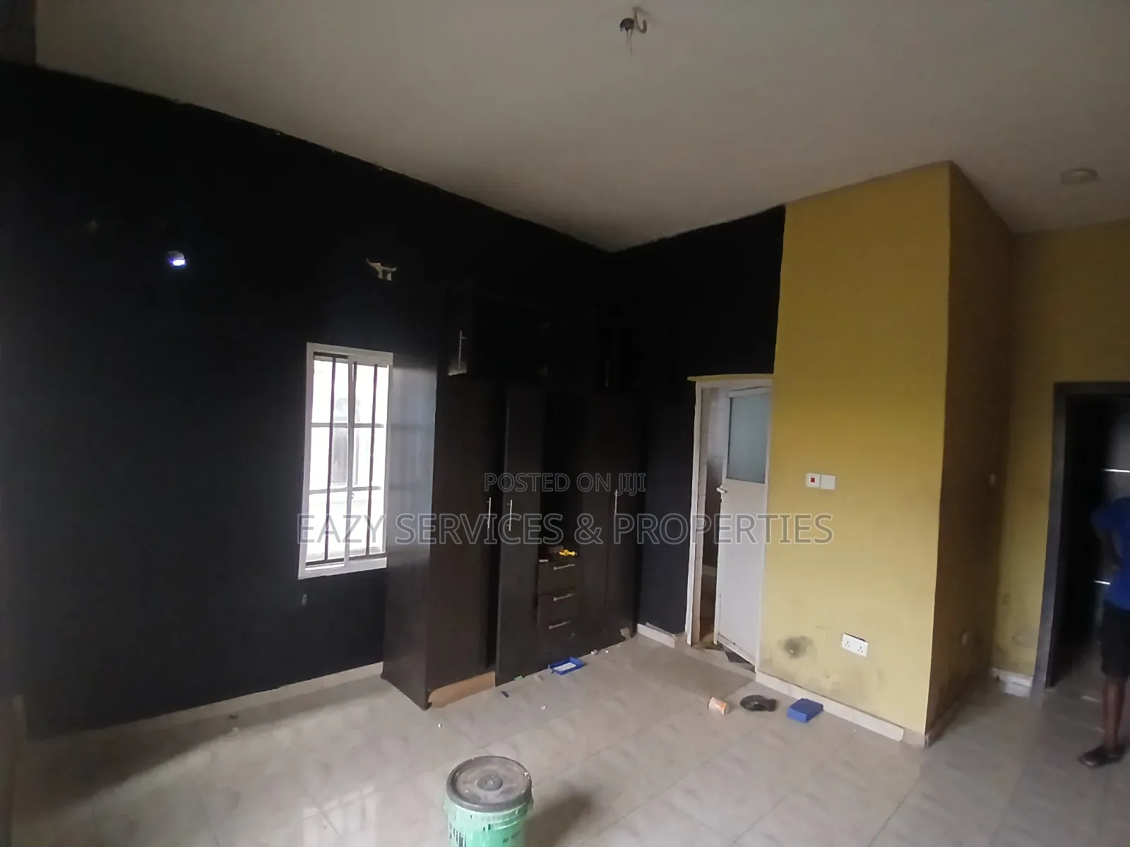 1bdrm Shared Apartment in Gated And Secured, Off Lekki-Epe Expressway in Off Lekki-Epe Expressway