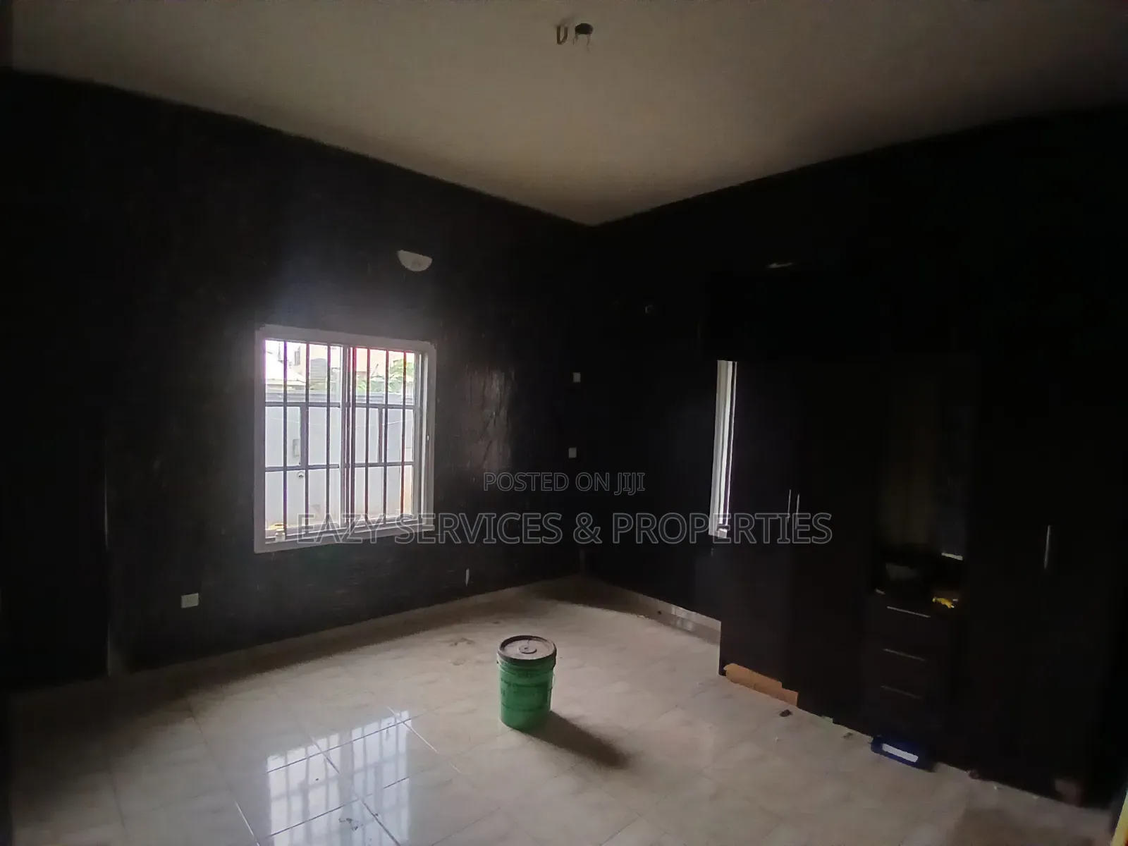 1bdrm Shared Apartment in Gated And Secured, Off Lekki-Epe Expressway in Off Lekki-Epe Expressway
