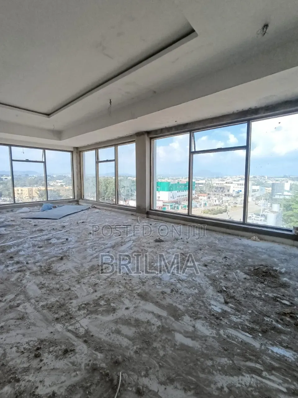 50sqm Shop Space in Wuse Zone 5 for Sale in Zone 5 / Wuse