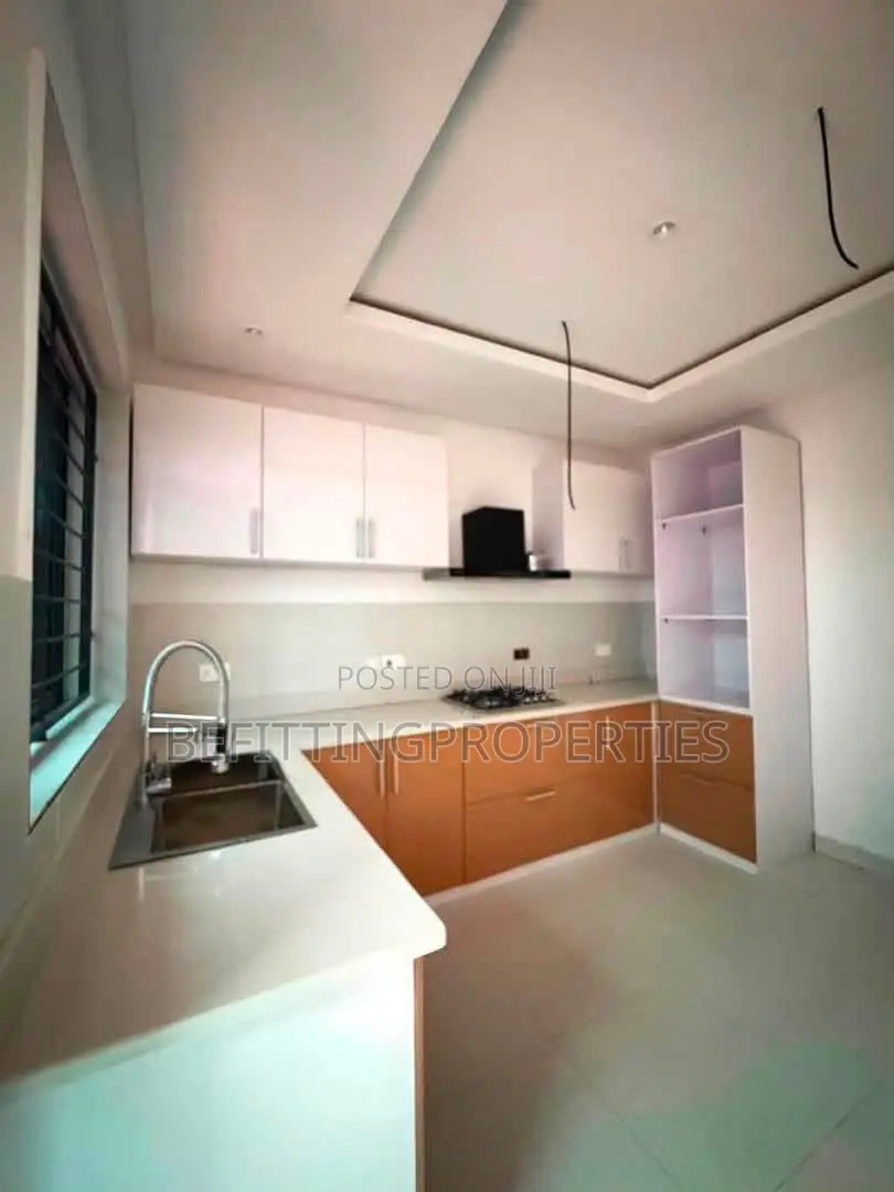 4bdrm Duplex in Ikeja for sale in Ikeja