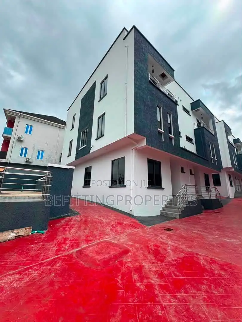 4bdrm Duplex in Ikeja for sale in Ikeja