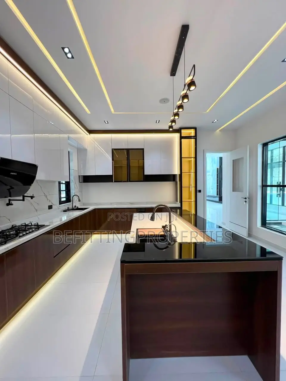 5bdrm Duplex in Lekki for sale in Lekki