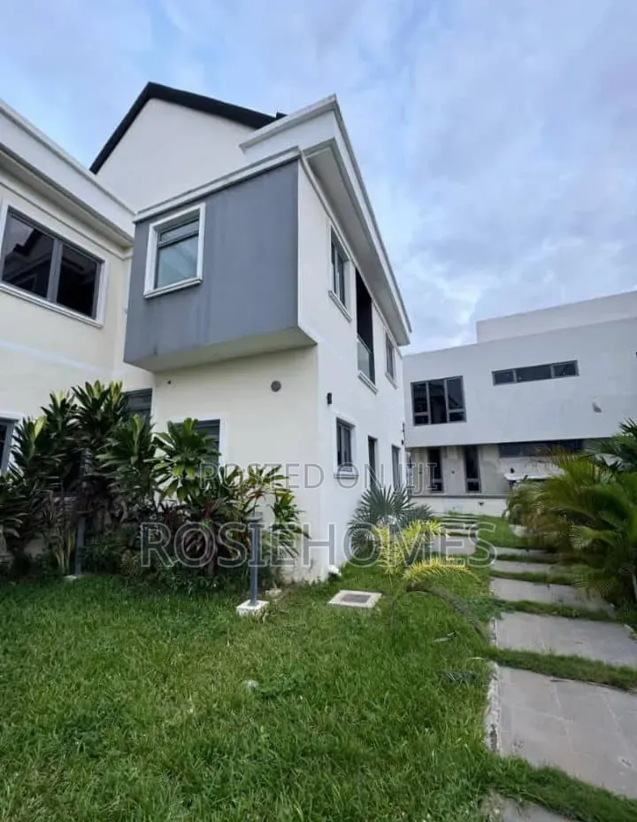 4bdrm Duplex in Creek Estates, Ikate for rent in Ikate