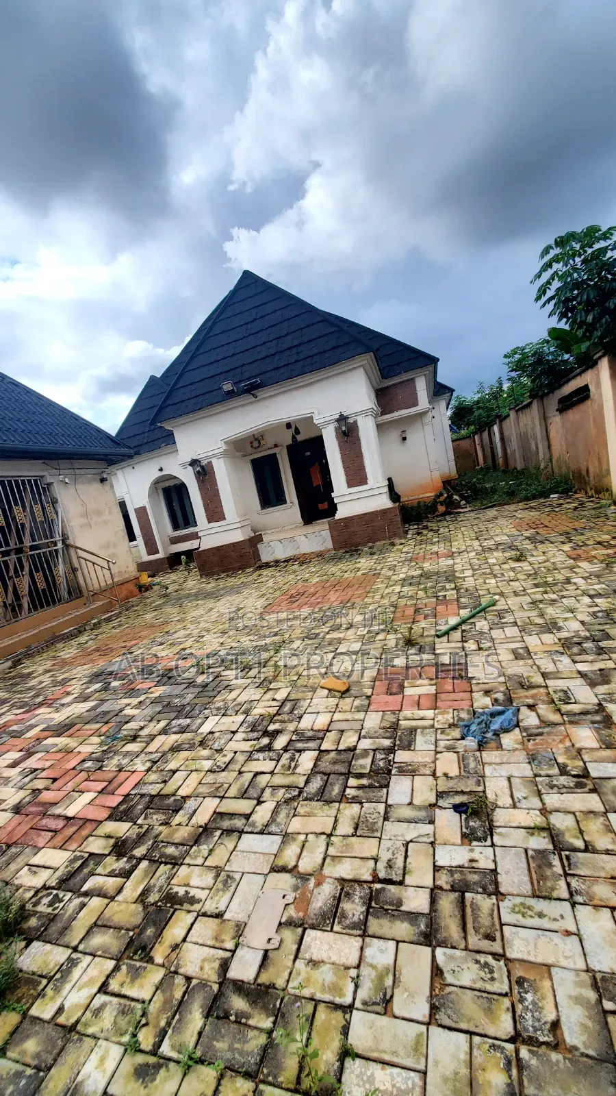 3bdrm Bungalow in Opposite Ait Station, Benin City for sale in Benin City