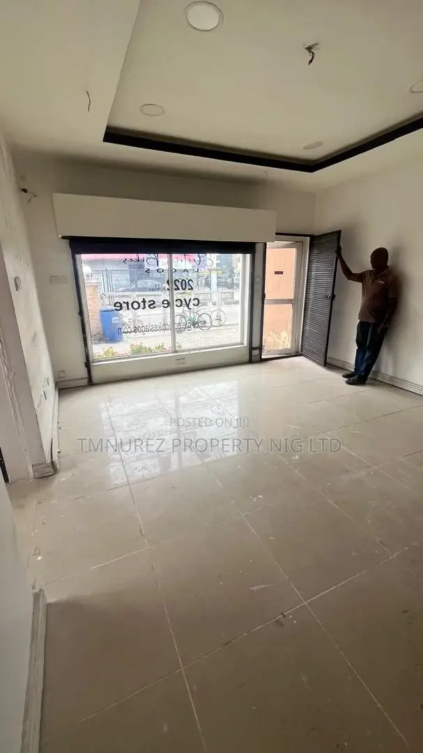 Show Room Shop for Rent in Lekki