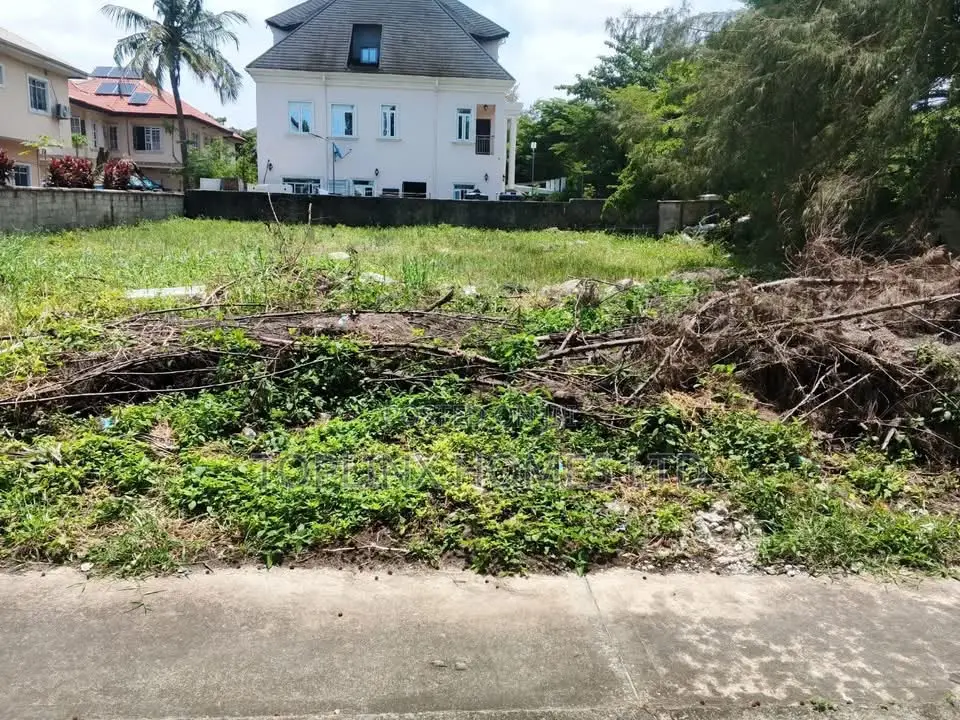Land for Sale at Chevron Drive 824sqm Fenced Corner Piece Land in Lekki Phase 2