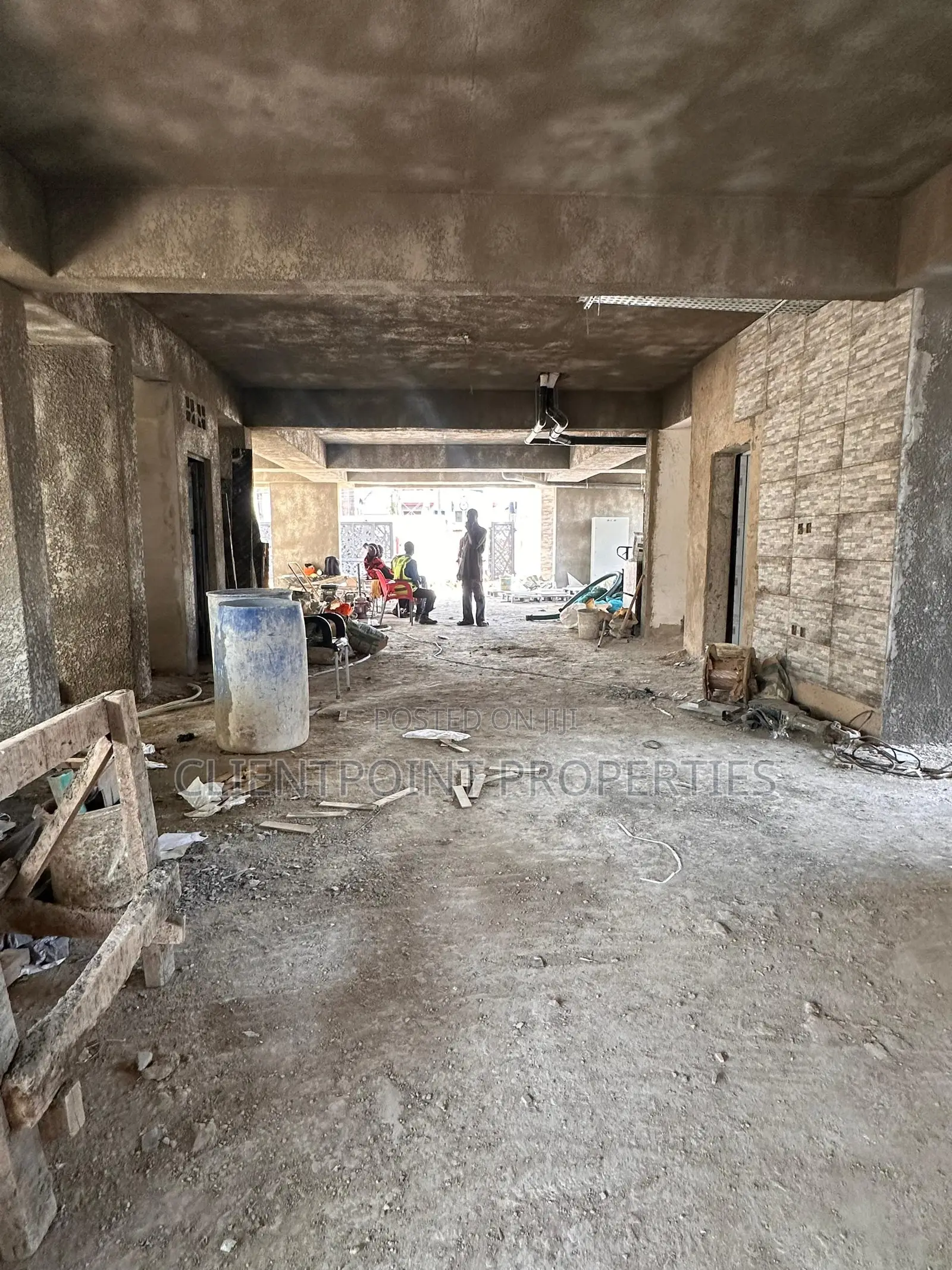 3bdrm Apartment in Queens Street, Alagomeji for rent in Alagomeji