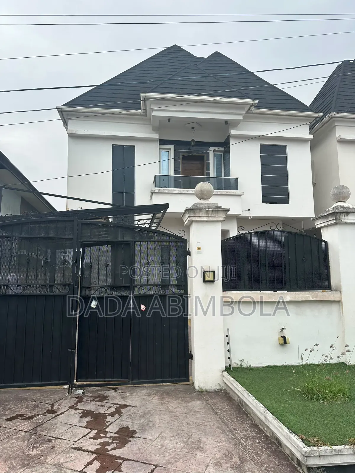 Furnished 4bdrm Duplex in Chevron for sale in Chevron