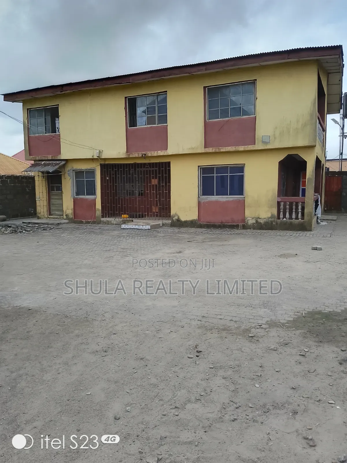 Furnished 8bdrm Duplex in Ojo for sale in Ojo