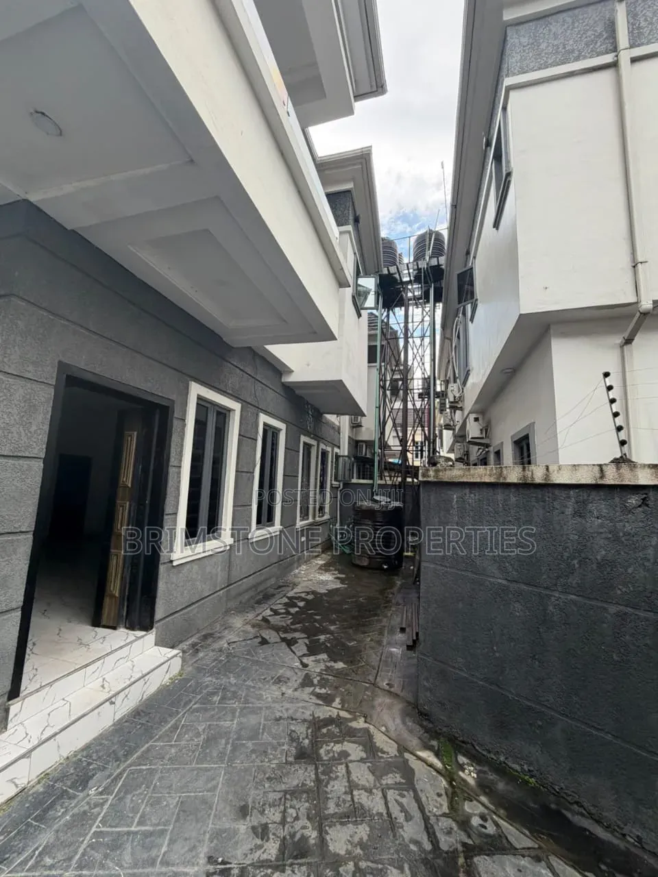 Furnished 4bdrm Duplex in Lekki Phase 1 for rent in Lekki Phase 1