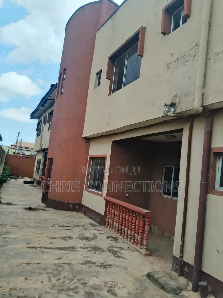 3bdrm Block of Flats in Chris Connections, Ejigbo / Ejigbo for sale in Ejigbo / Ejigbo