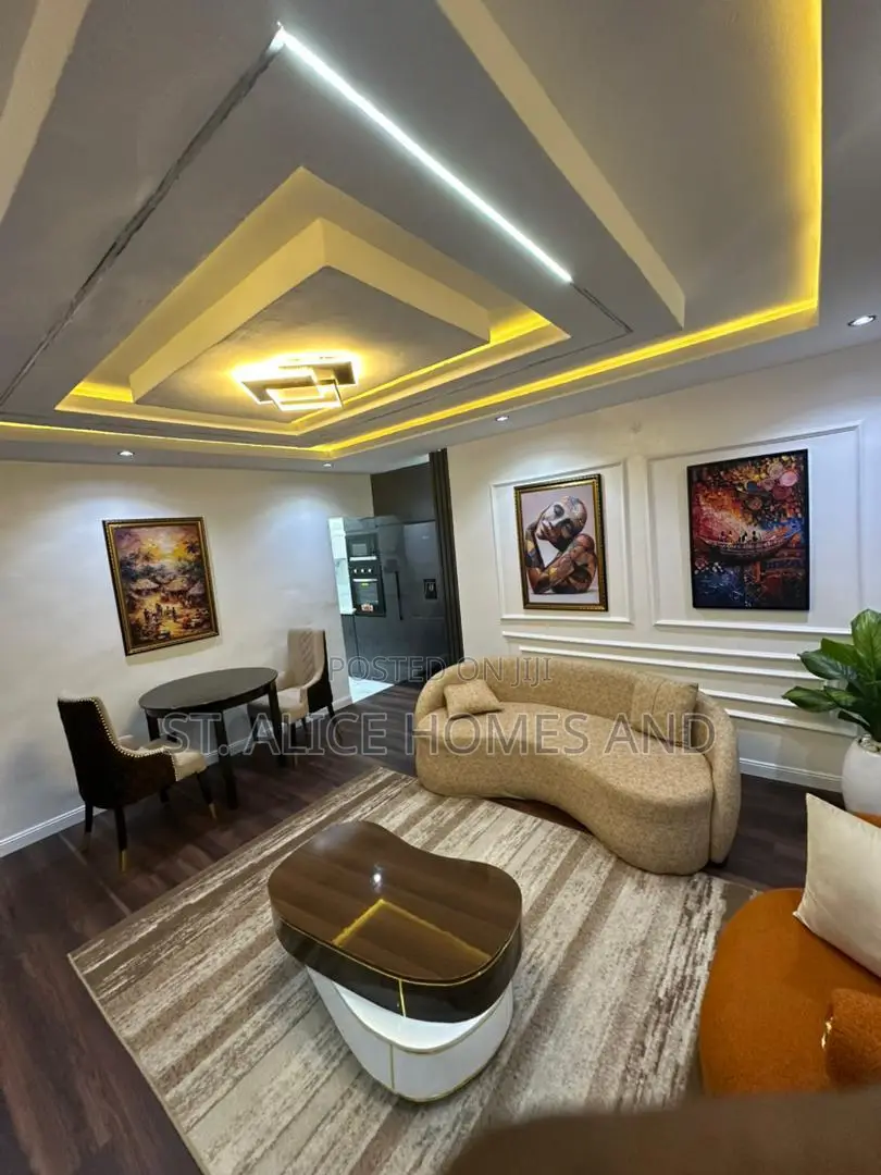 1 Bedroom Apartment With Washing Machine & Private Balcony in Opebi