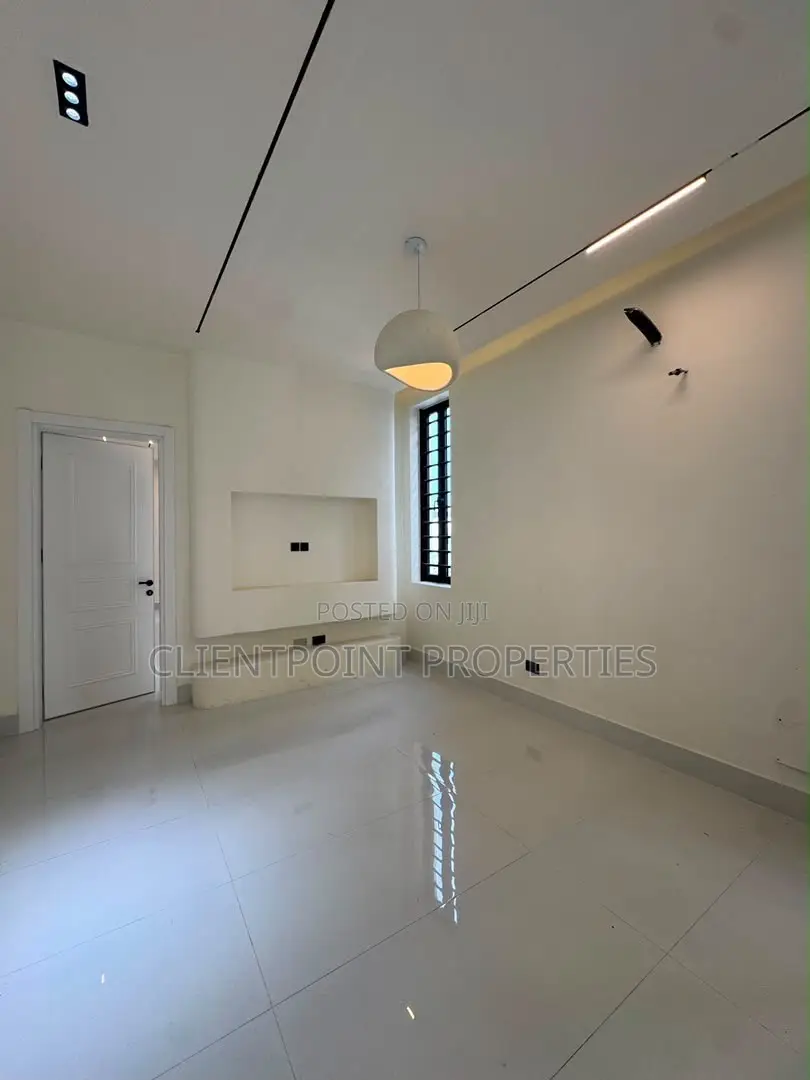 Furnished 5bdrm Duplex in Lekki Phase 1 for sale in Lekki Phase 1