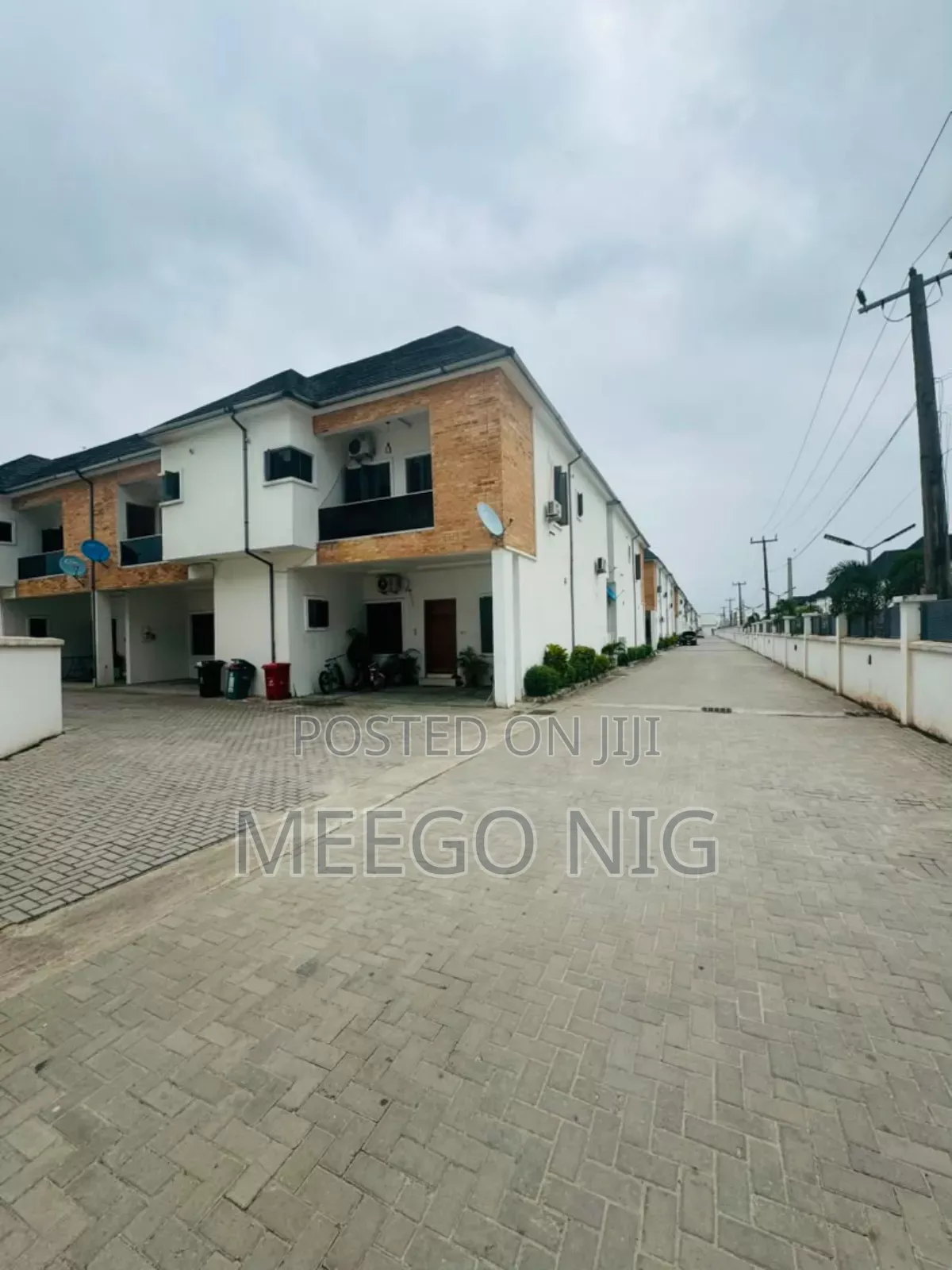 4bdrm Townhouse / Terrace in Orchid Road Lekki, Chevron for rent in Chevron