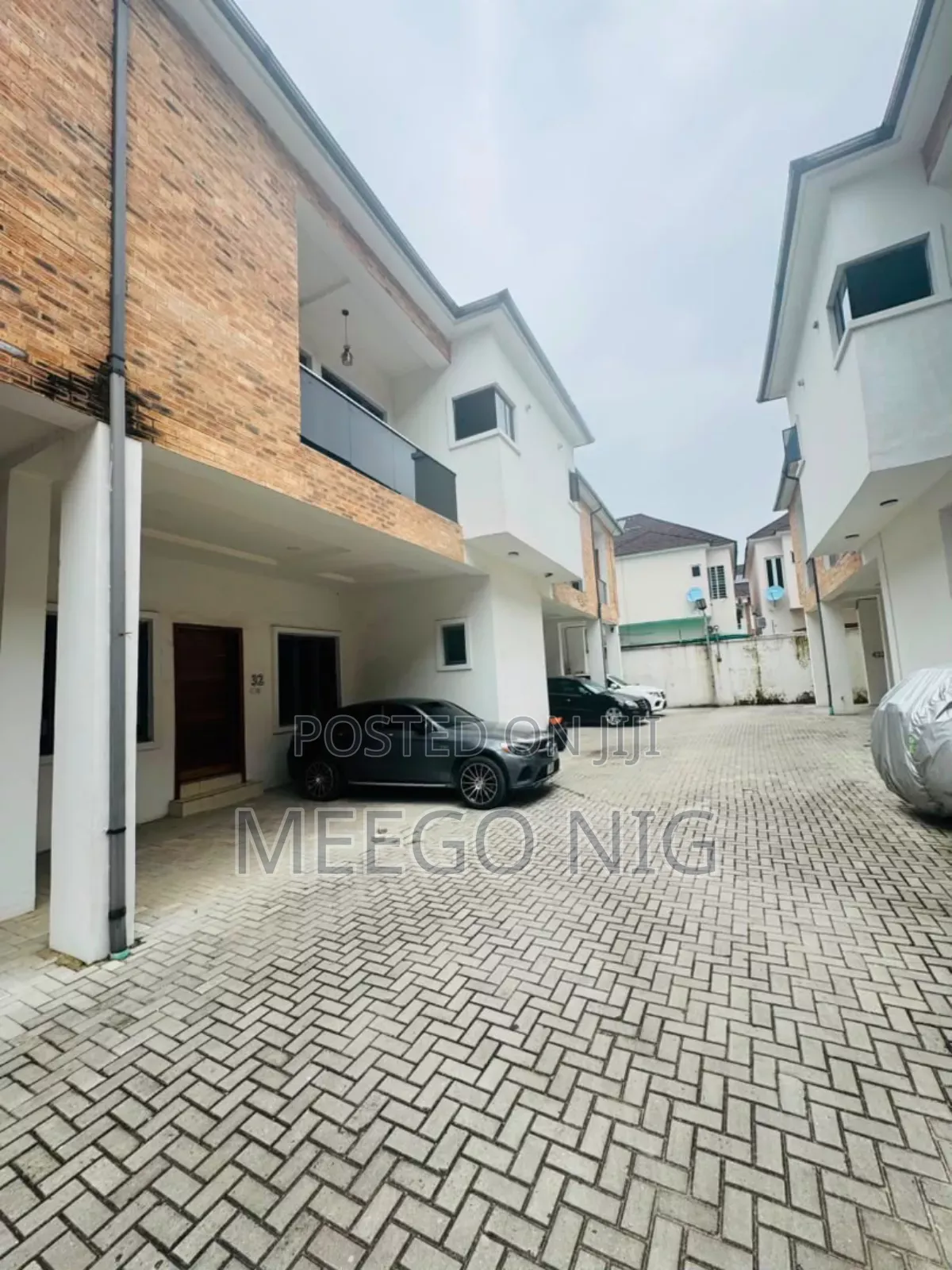 4bdrm Townhouse / Terrace in Orchid Road Lekki, Chevron for rent in Chevron
