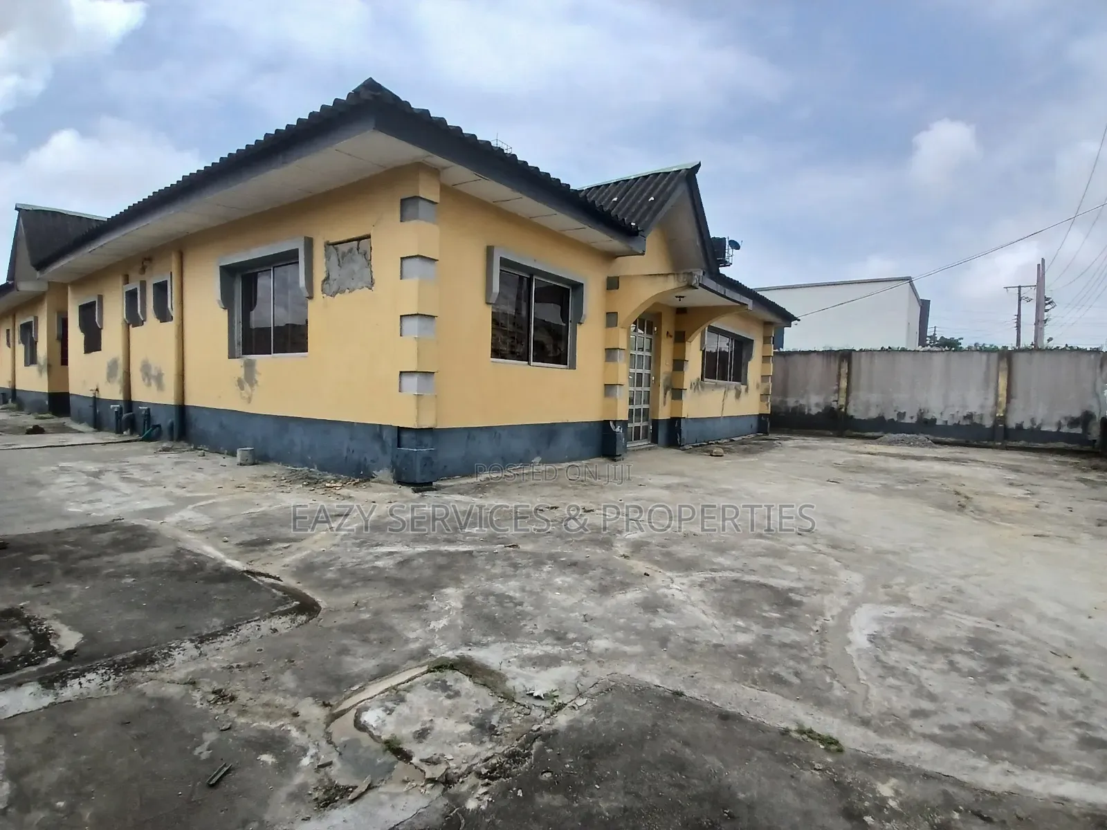 1bdrm Shared Apartment in Gated And Secured, Ado / Ajah for rent in Ado / Ajah