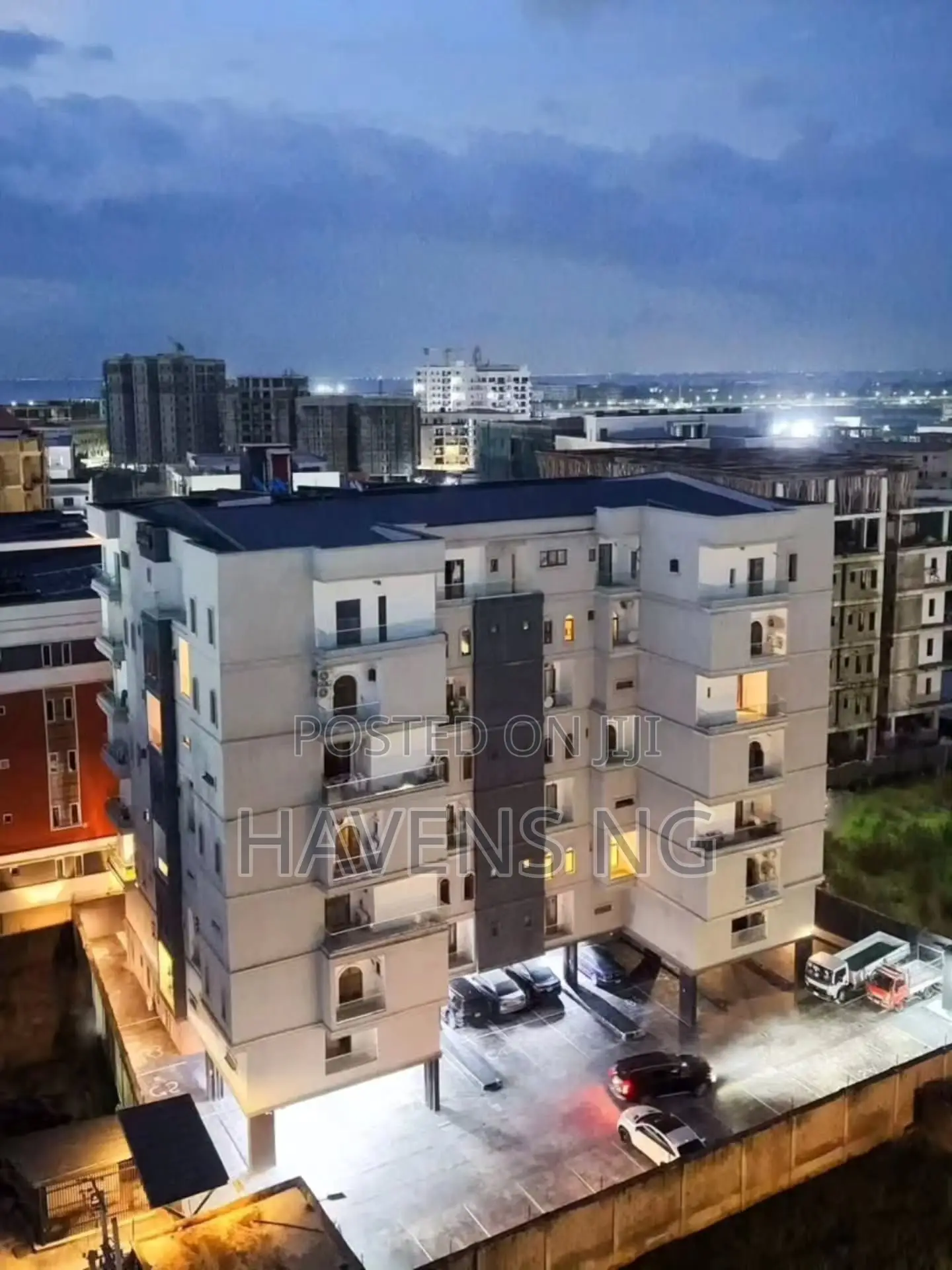 2bdrm Maisonette in Lekki Phase 1 for sale in Lekki Phase 1