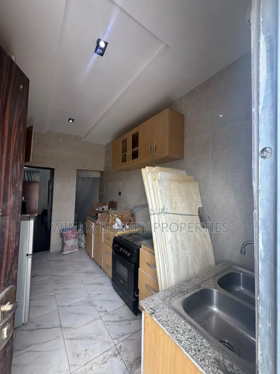 3bdrm Townhouse/Terrace in Ministry Of Defence, Lugbe District for sale in Lugbe District