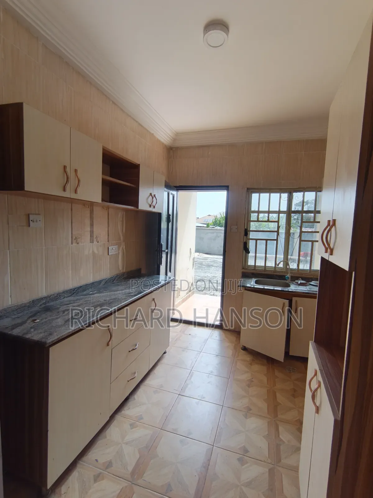 3bdrm Apartment in Blenco, Sangotedo for rent in Sangotedo