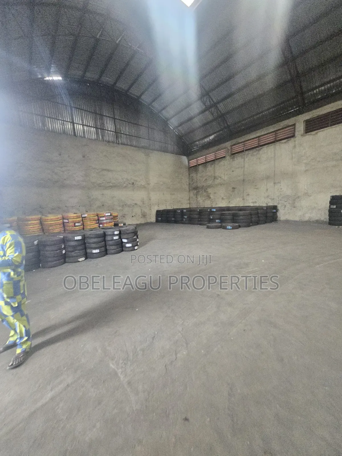 Big Warehouse for Lease in Apple Junction