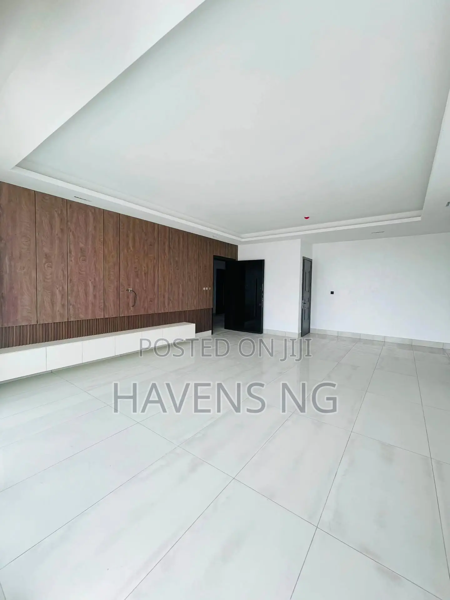 3bdrm Penthouse in Ikate for sale in Ikate