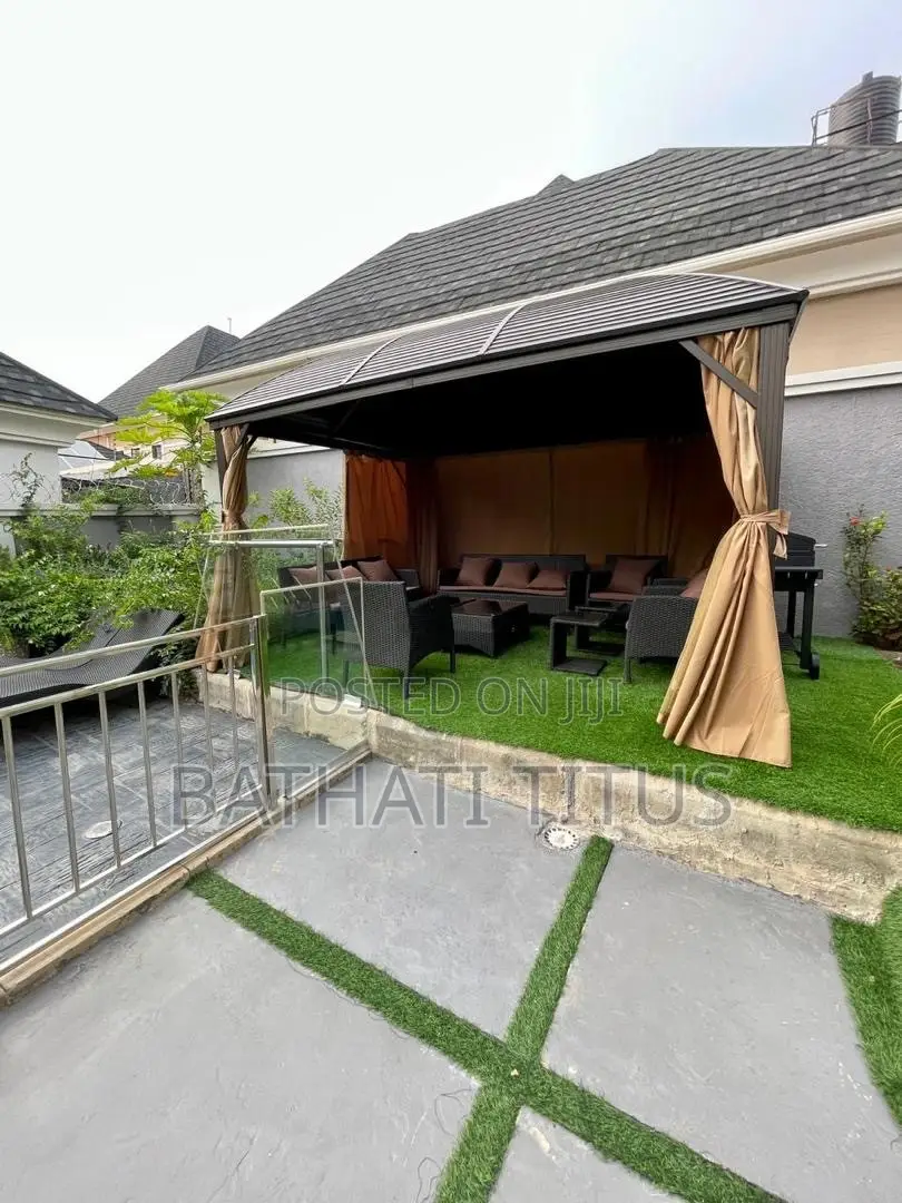 Furnished 5bdrm Duplex in Bunkoro for sale in Bunkoro