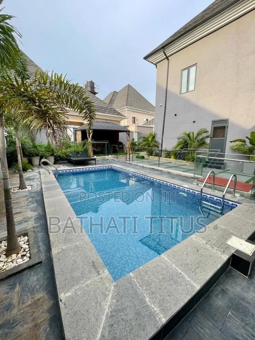 Furnished 5bdrm Duplex in Bunkoro for sale in Bunkoro