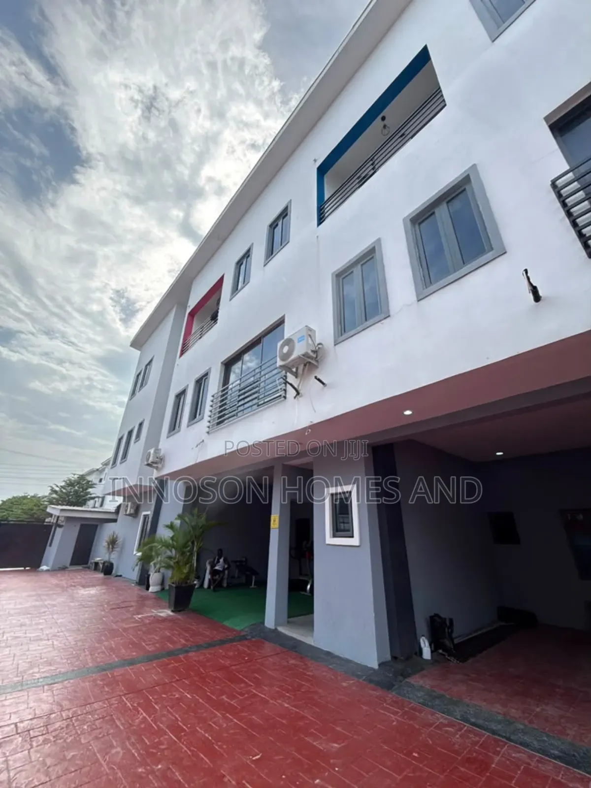 4bdrm Townhouse/Terrace in Ikate for sale in Ikate