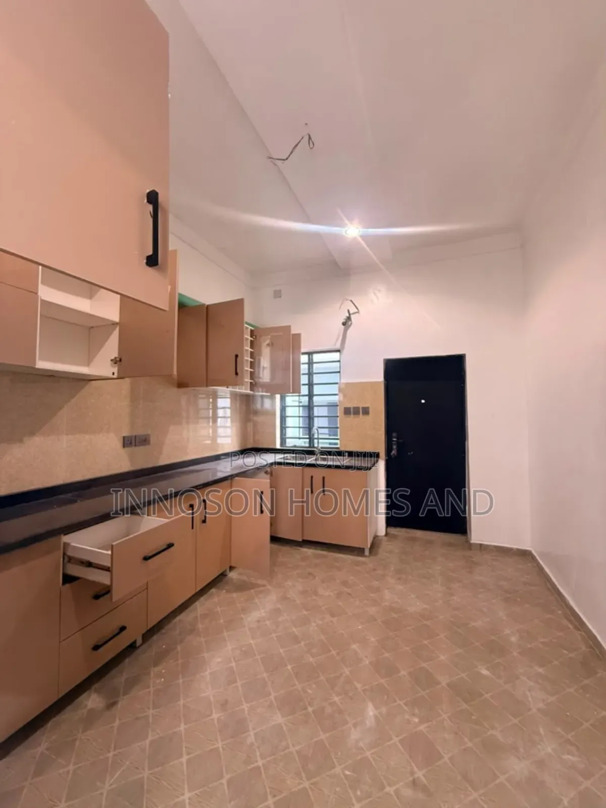 4bdrm Townhouse/Terrace in Ikate for sale in Ikate