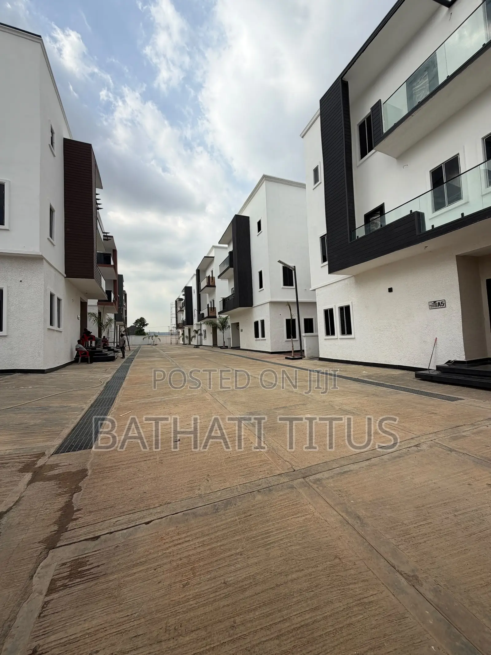 5bdrm Duplex in Guzape District for sale in Guzape District