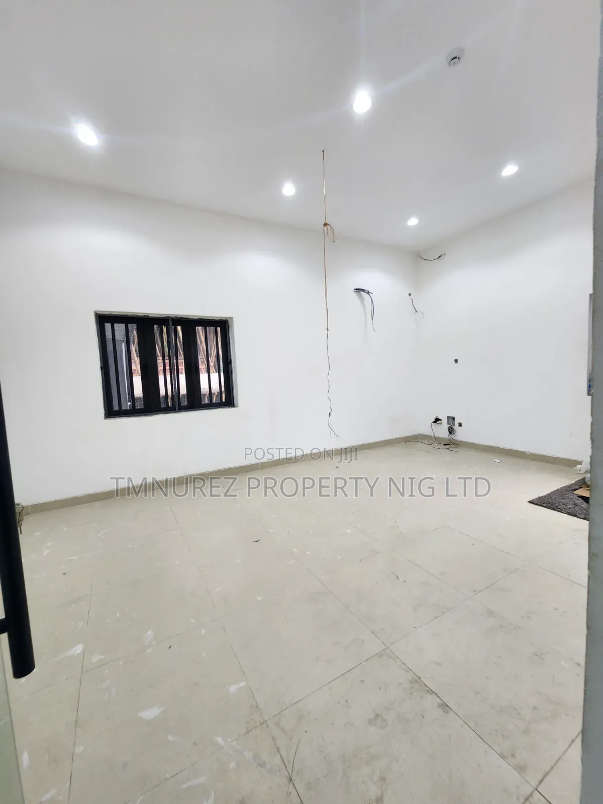 Shop for Rent Lekki Phase1 in Lekki Phase 1