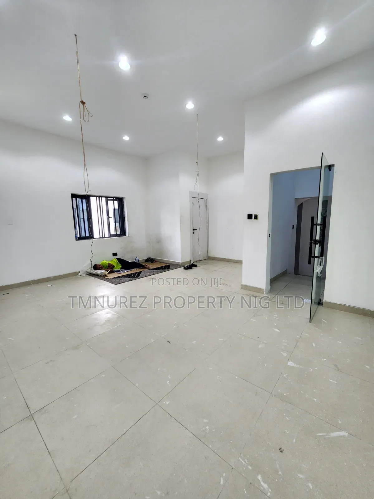 Shop for Rent Lekki Phase1 in Lekki Phase 1