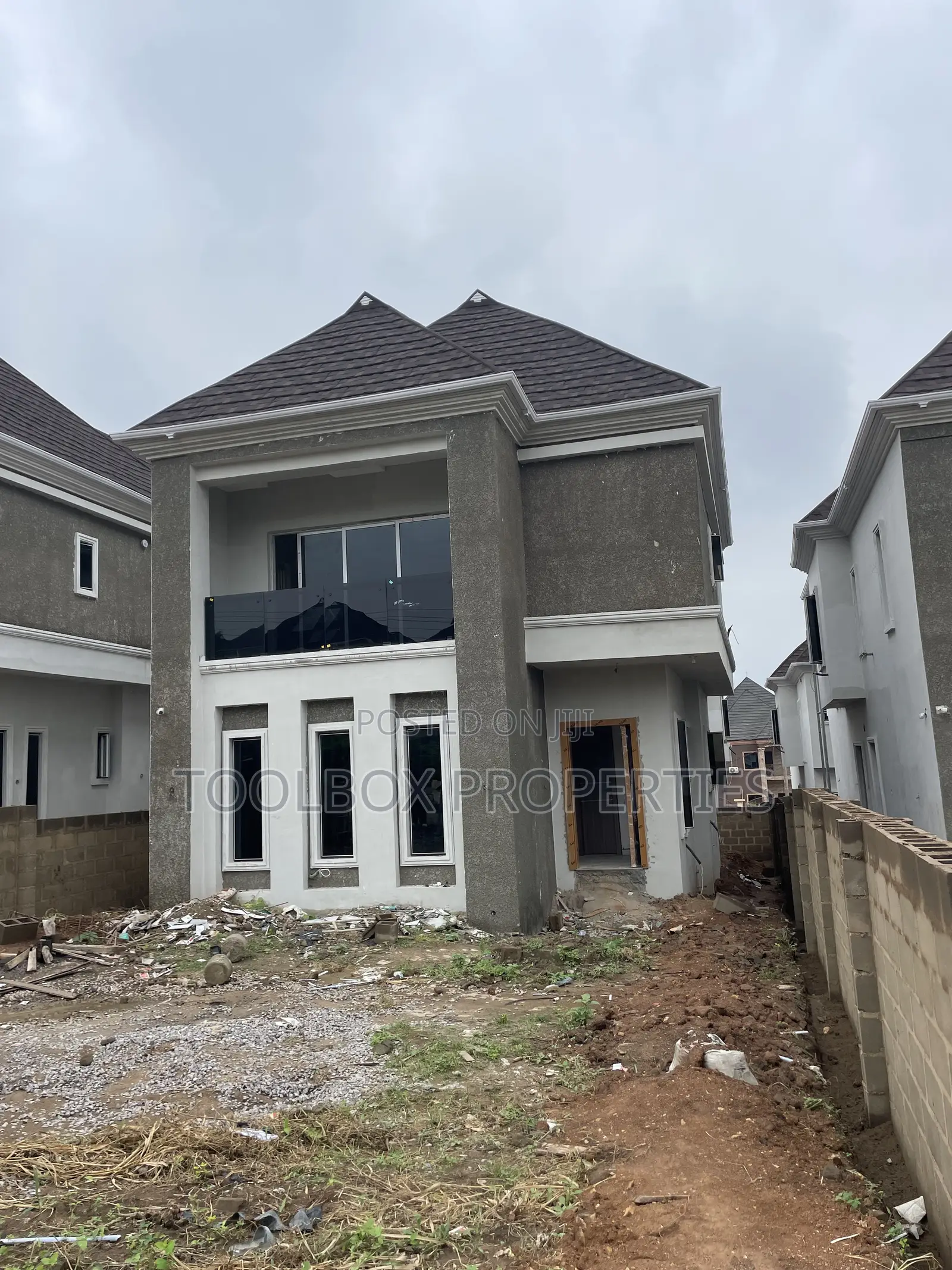 4bdrm Duplex in Carlton Gate, Akobo for sale in Akobo