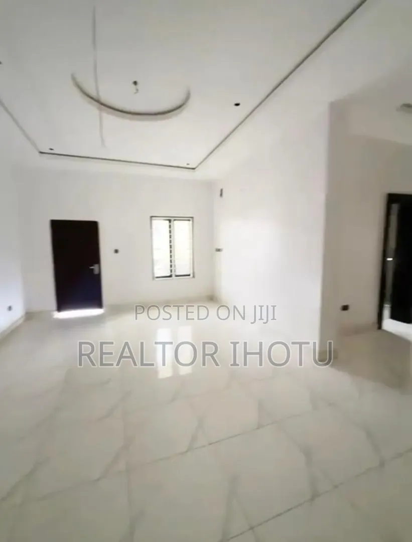 6bdrm Duplex in ๐ Efab Metropolis, Bunkoro for sale in Bunkoro