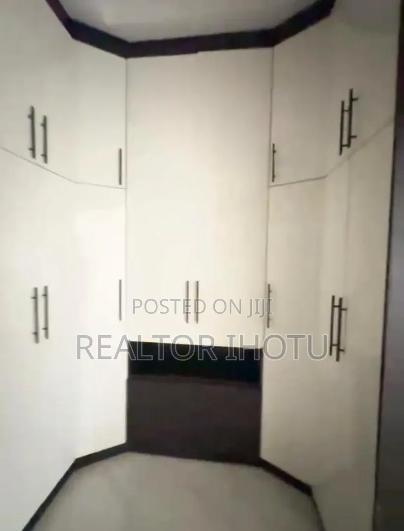 6bdrm Duplex in ๐ Efab Metropolis, Bunkoro for sale in Bunkoro