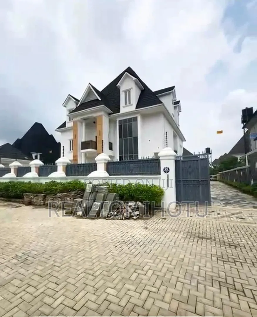 7bdrm Duplex in Efab Metropolitan, Bunkoro for sale in Bunkoro