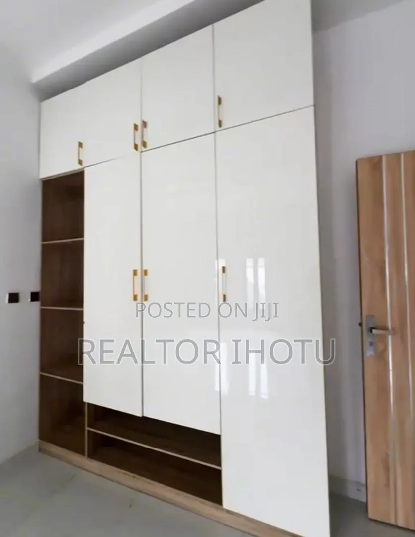 6bdrm Duplex in Efab Metropolitan, Life Camp for sale in Life Camp