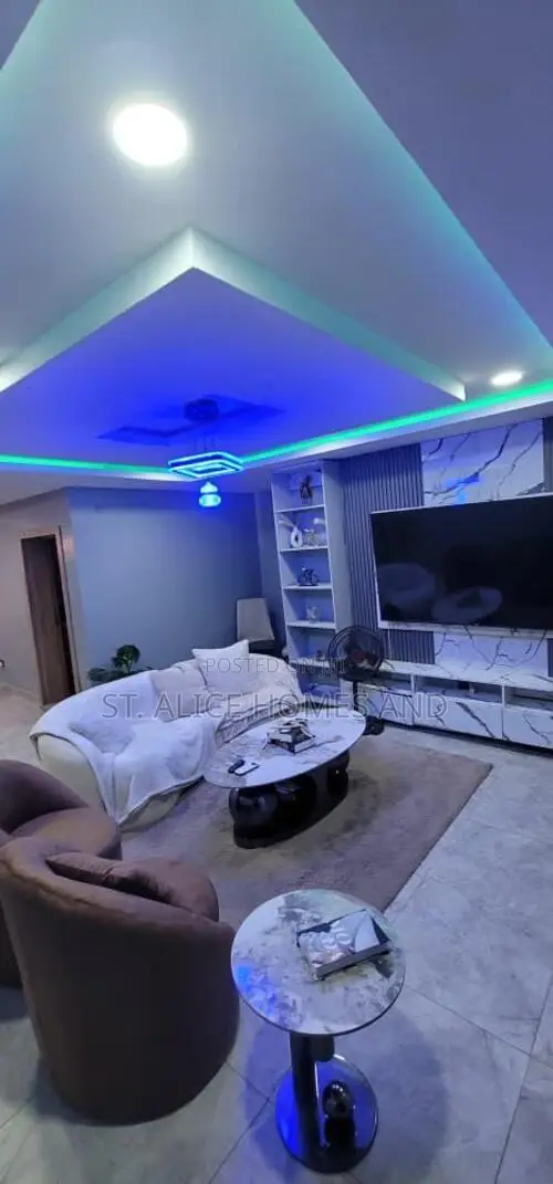 Heavencrest 3 Bedroom Apartment With Washing Machine & Private Balcon in Opebi