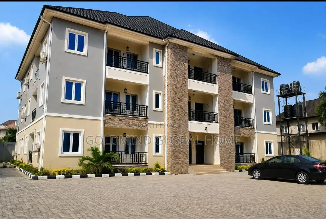 3bdrm Block of Flats in Wuse Zone 2 After for sale in Zone 2 / Wuse
