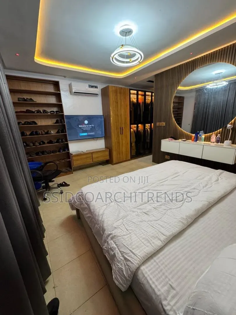 Furnished 3bdrm Block of Flats in Akin Adesola for rent in Akin Adesola