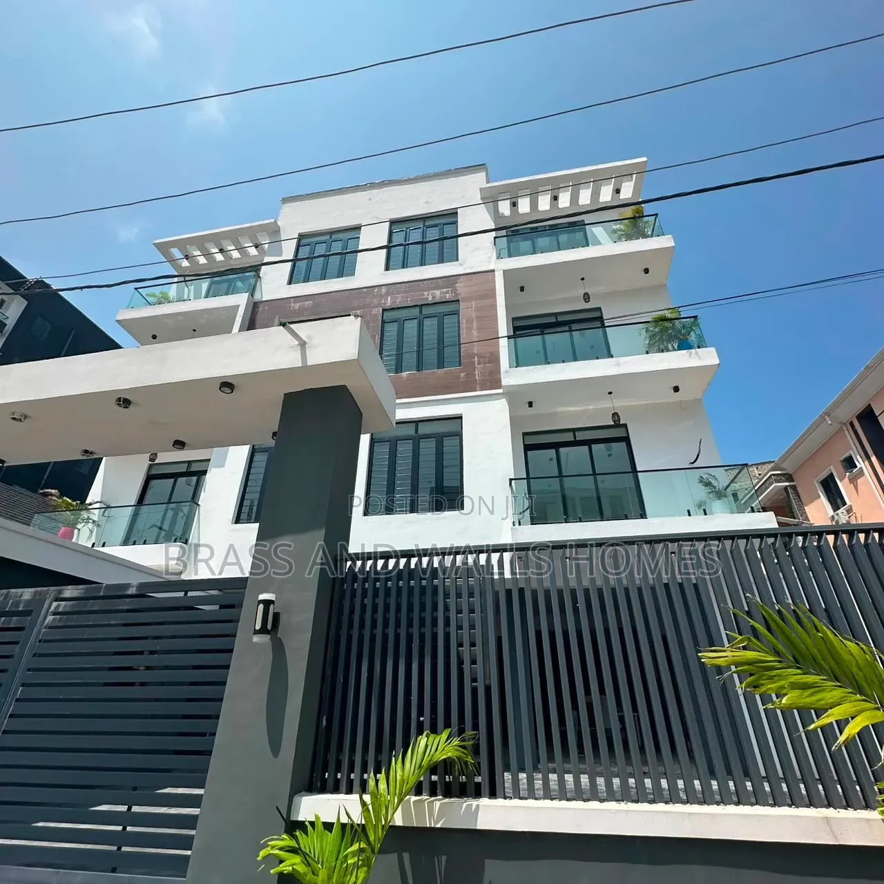 Furnished 2bdrm Apartment in Lekki Phase 1 for sale in Lekki Phase 1