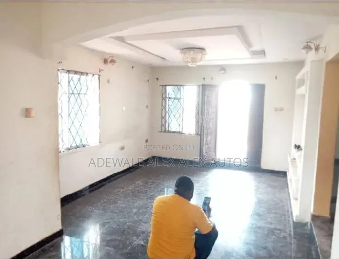 3bdrm Bungalow in Igbogbo for rent in Igbogbo