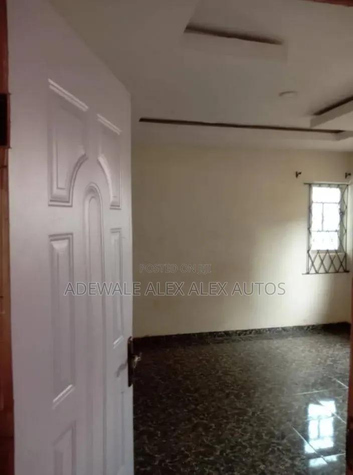 3bdrm Bungalow in Igbogbo for rent in Igbogbo