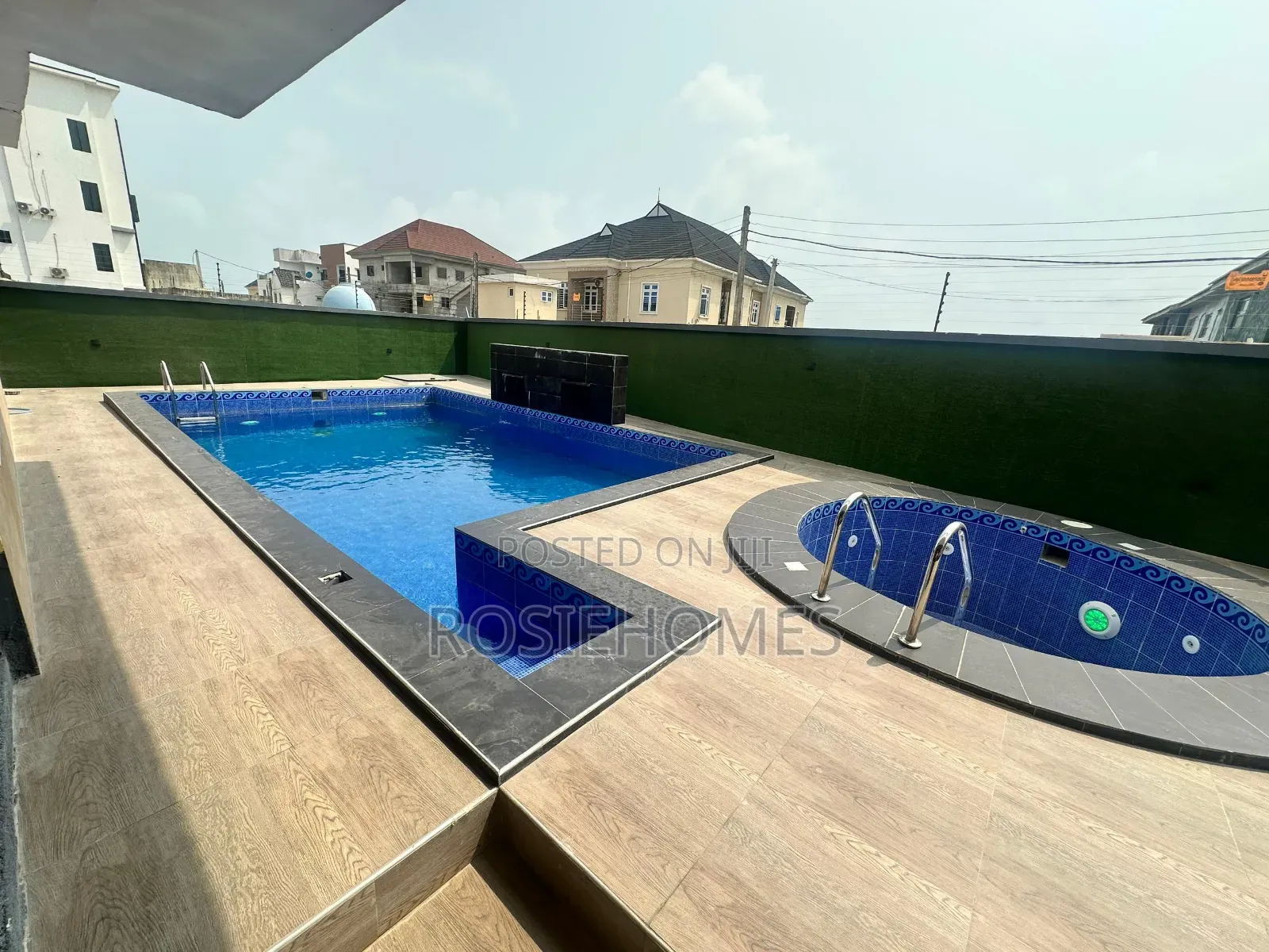 Luxe 2 Bedroom With PS5 Console, Swimming Pool Gym in Ikate