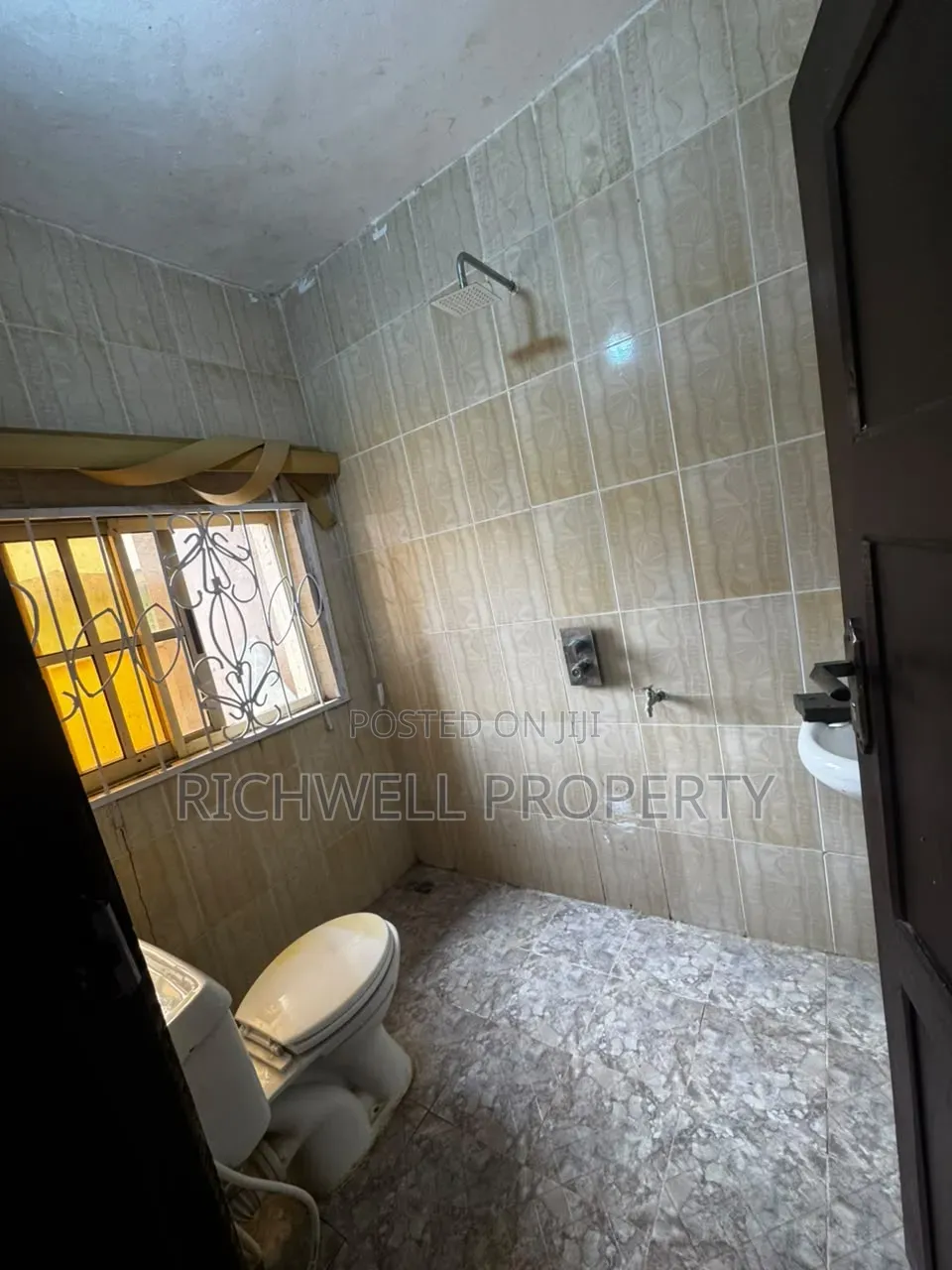 Furnished 6bdrm Duplex in Oluyole Estate for rent in Oluyole Estate